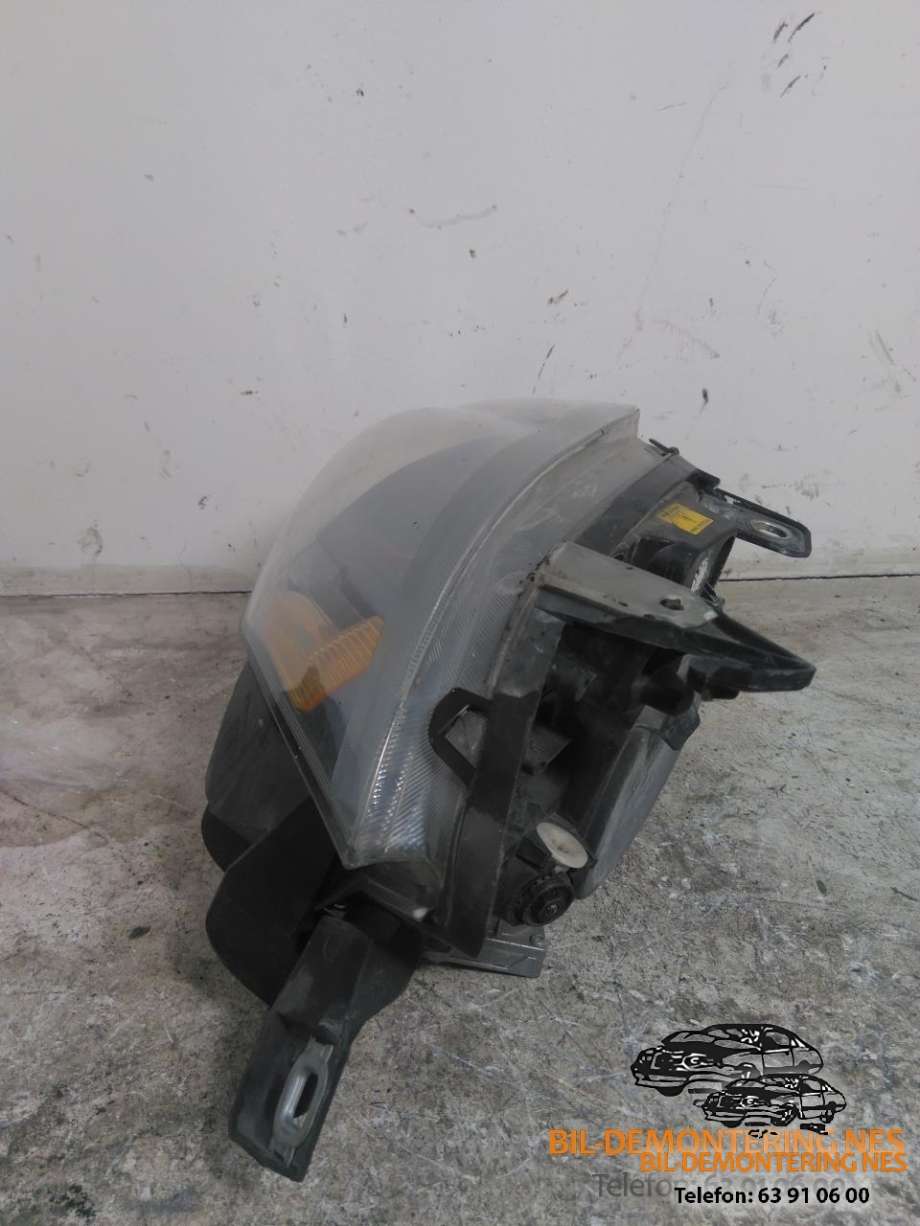 Frontlykt venstre xenon til Fiat Croma 2006-->>  (51824216|)