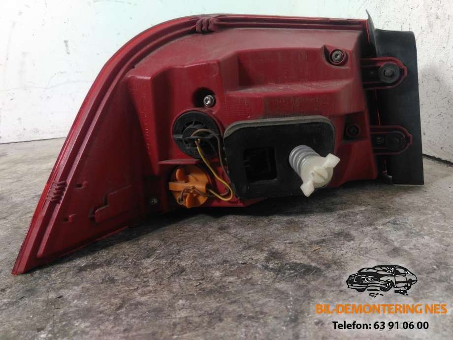 Baklykt høyre til VW Passat 2011-2015 (B7) (B7) (3AF945208B|2SK01074602|)