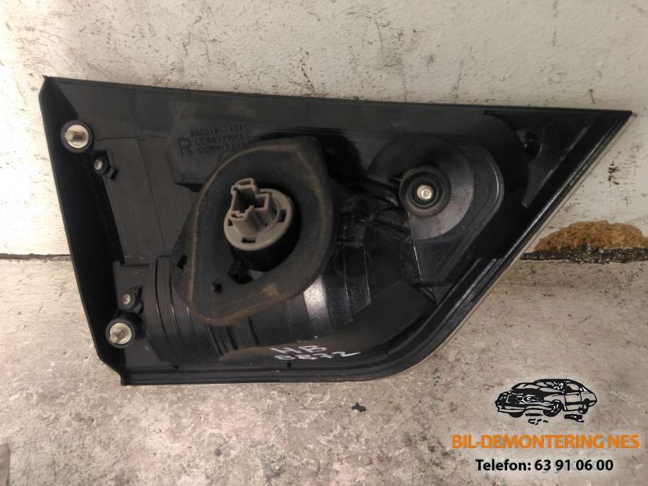 Baklykt høyre indre til Mitsubishi Outlander 2007-2010 (Type II, Fase 1)  (8331A006|)