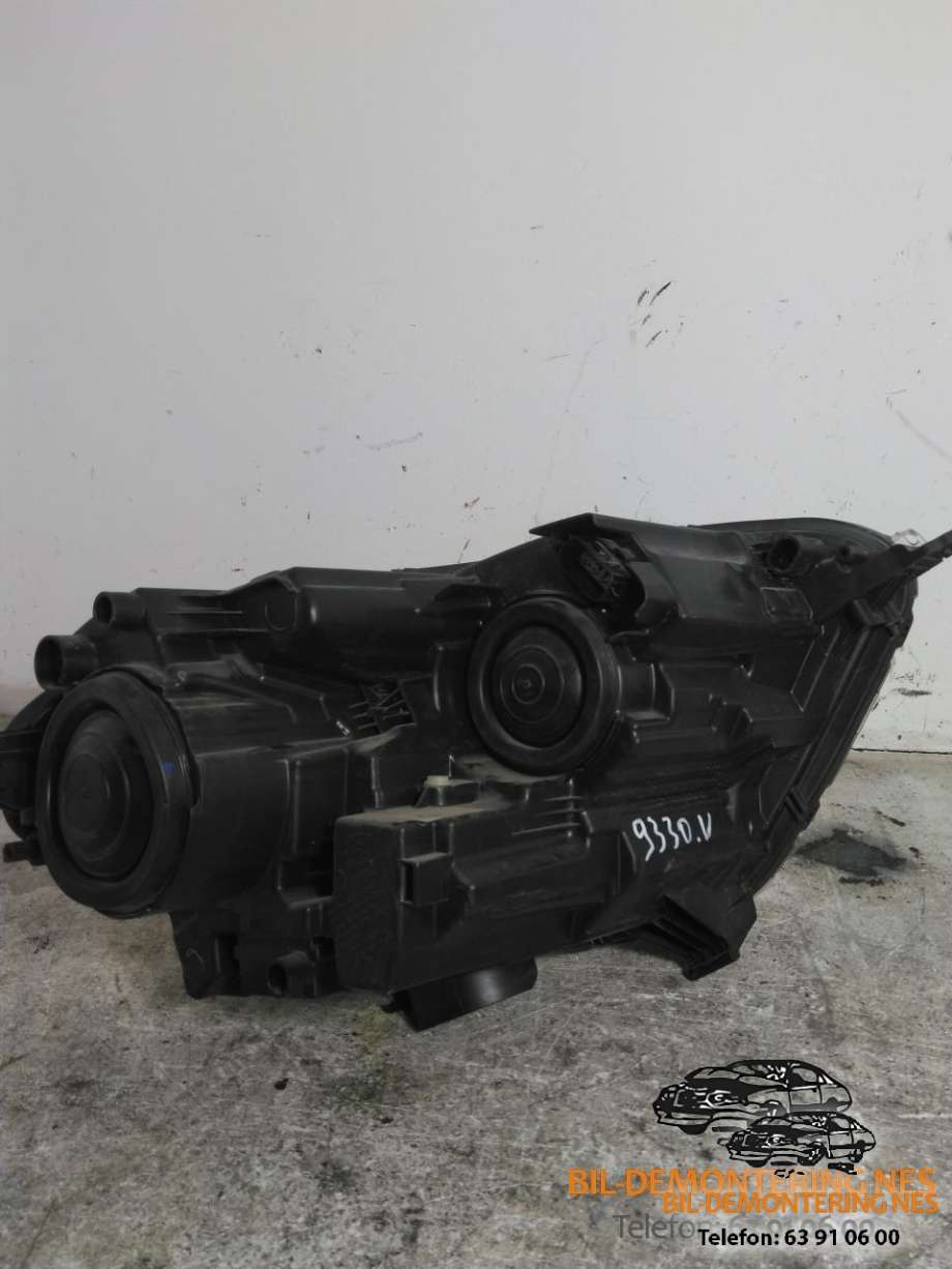 Frontlykt venstre halogen til Ford Ecosport 2016-->> (GN15-13D155-DE|B515MCAHLECEHIGH|)