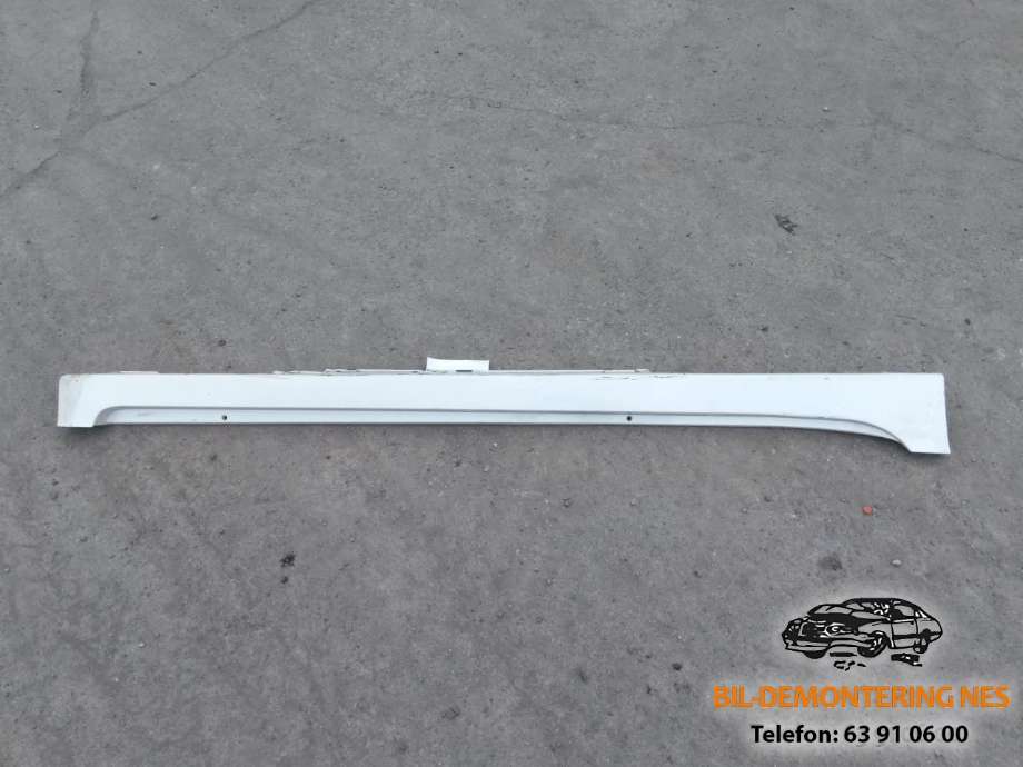 Kanalskjørt høyre til Toyota Yaris, 2003-2005 (Type I, Fase 2)  