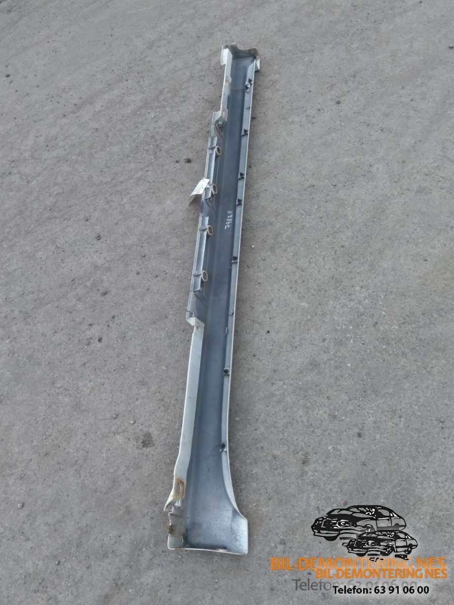 Kanalskjørt høyre til Toyota Yaris 2003-2005 (Type I, Fase 2)  