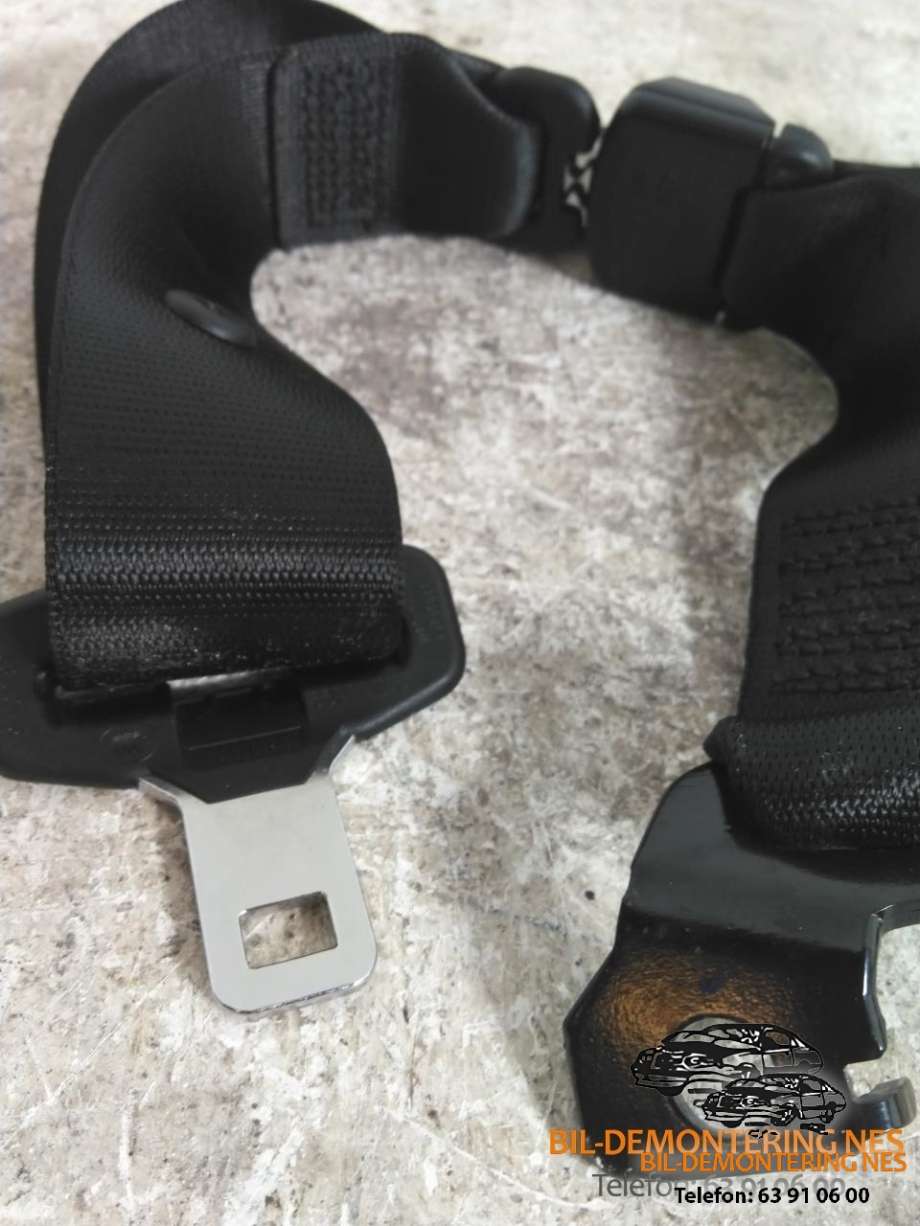 Sikkerhetsbelte bak midtre til BMW 5-Serie 2003-2010 (E60/E61) (E60/E61) (330612563|040308|034207)