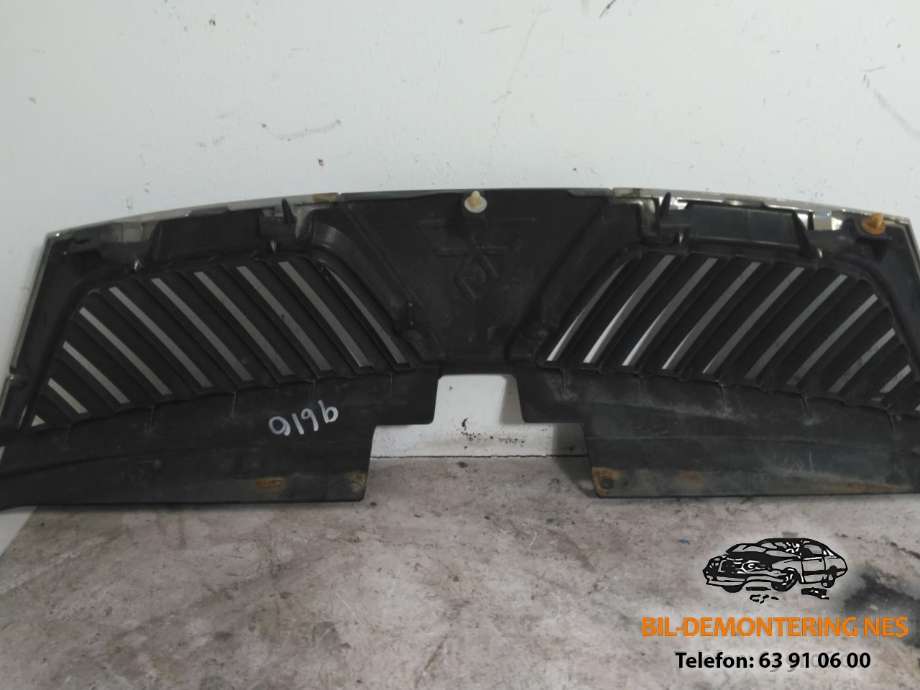 Grill til Mitsubishi Outlander 2007-2010 (Type II, Fase 1)