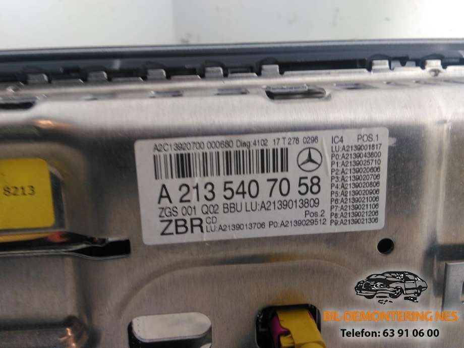 Instrumentpanel til Mercedes E-Klasse 2016-2023 (W213) (W213) (A2135407058|)