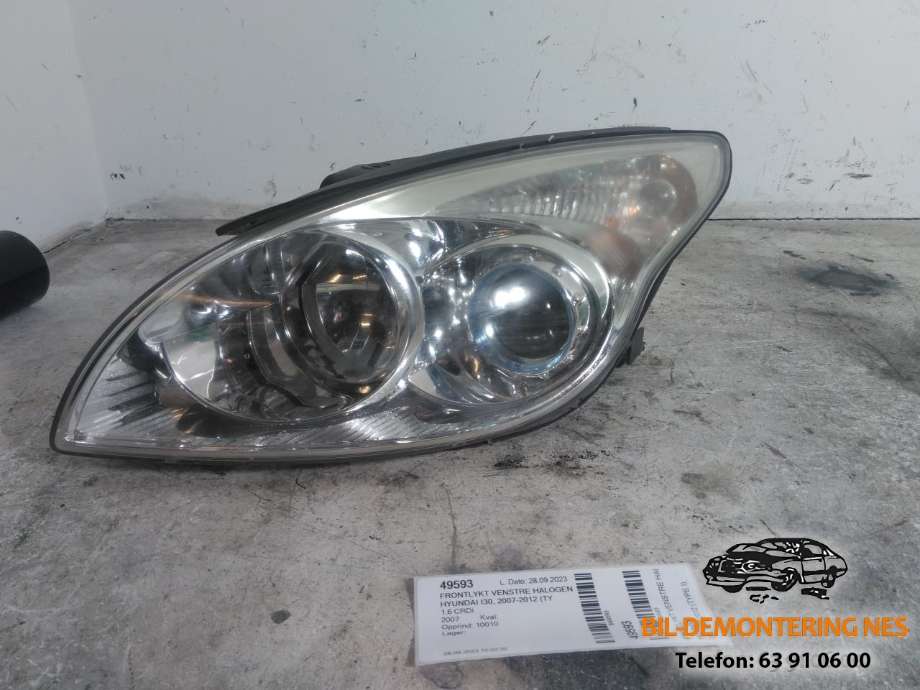 Frontlykt venstre halogen til Hyundai i30 2007-2012 (Type I) (92101-2LXXX|)