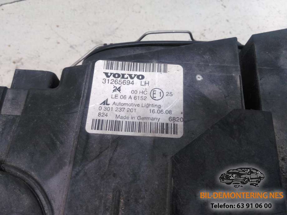 Frontlykt venstre halogen til Volvo V50 2007-2012 (Fase 2)  
