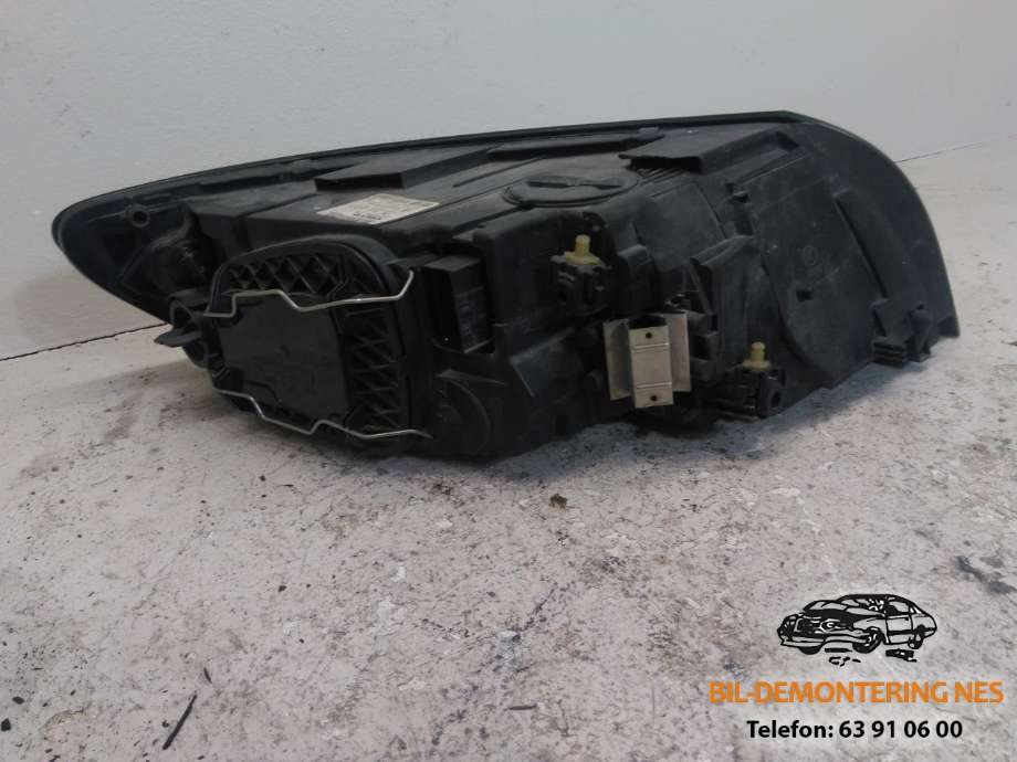 Frontlykt venstre halogen til Volvo V50 2007-2012 (Fase 2)  