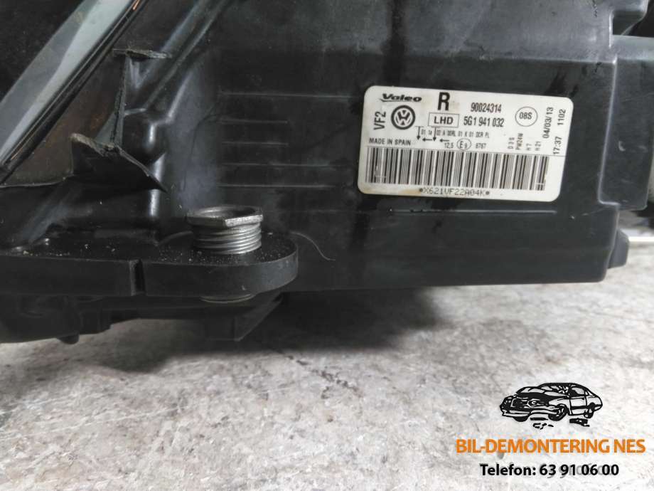 Frontlykt høyre xenon til VW Golf VII 2012-2017 (Fase 1)  (90024314|5G1941032|)