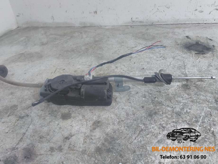 Antenne elektrisk m/motor til Mitsubishi Carisma 1999-2004 (Fase 2) (MB953391|)
