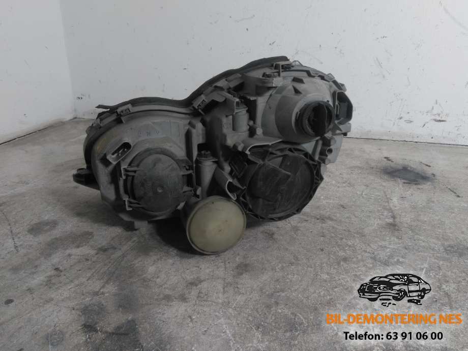 Frontlykt høyre halogen til Mercedes C-Klasse 2000-2004 (Fase 1) (W203) (W203) 
