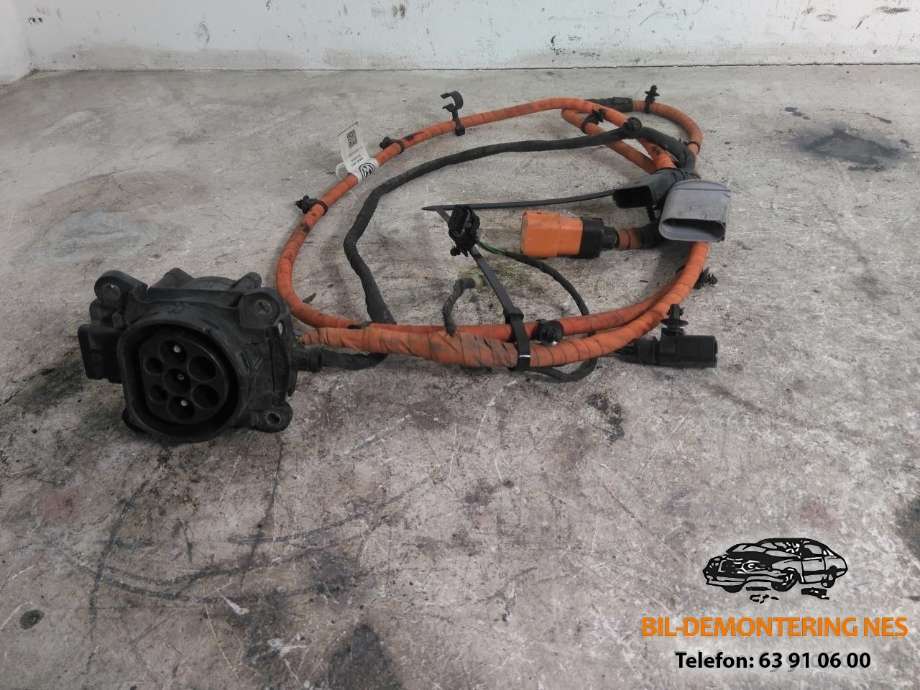 Batterilader inntak/luke til VW Golf VII, 2012-2017 (Fase 1)  (5Q0.971.509.F)