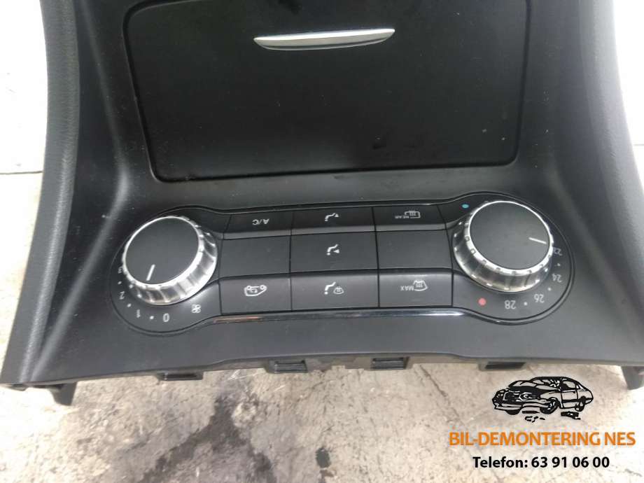 Varmeapparat betjening til Mercedes CLA 2013-2019 (C117) (C117) (A1766801250|)