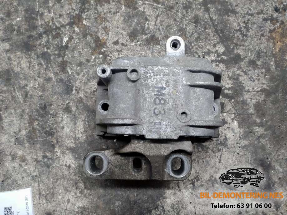 Motorfeste til VW Passat 2011-2015 (B7) (B7) (1K0199262|)