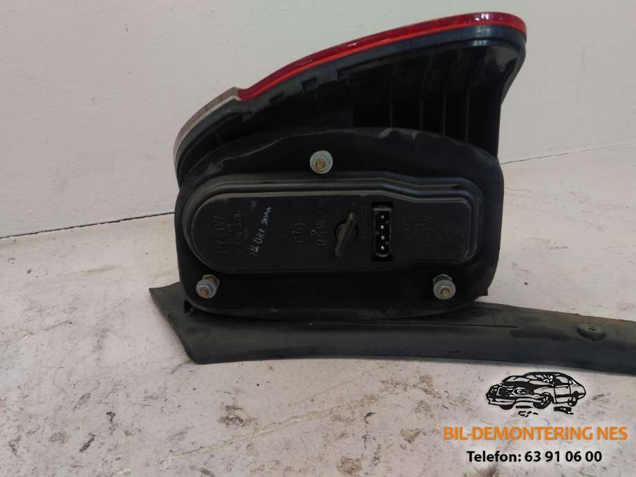 Baklykt venstre ytre til BMW 5-Serie 1996-2003 (E39) (E39) (6 902 531|)