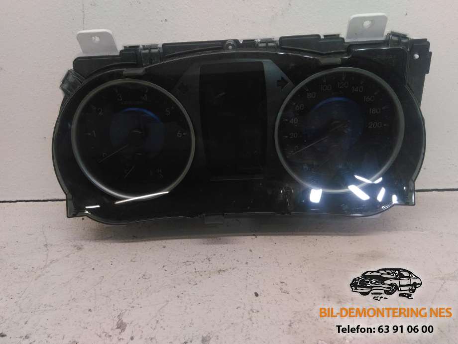 Instrumentpanel til Toyota Hilux, 2016-2020  (769318-130T)