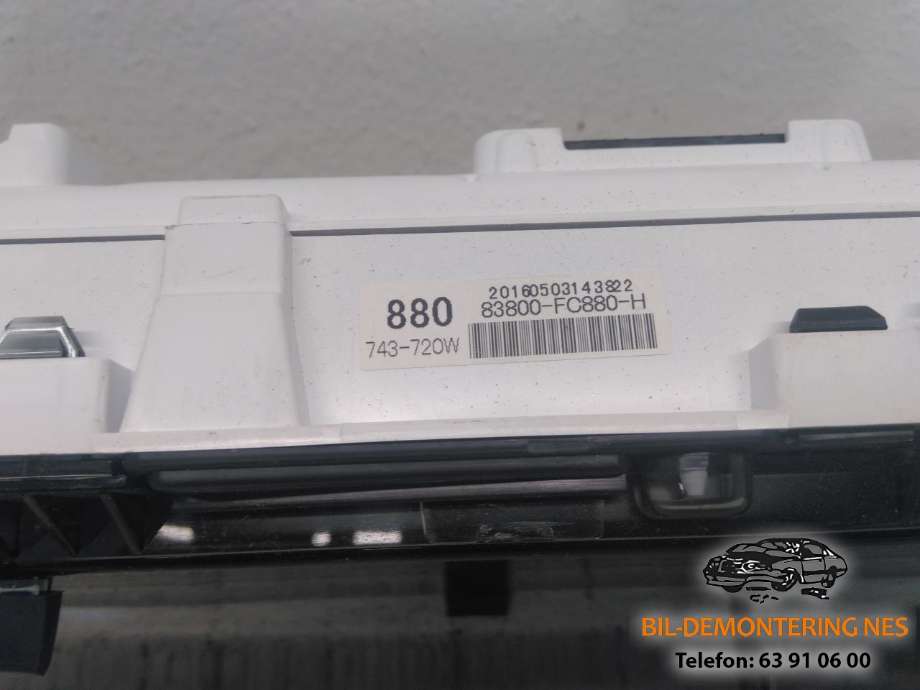 Instrumentpanel til Toyota Hilux 2016-2020  (769318-130T|)