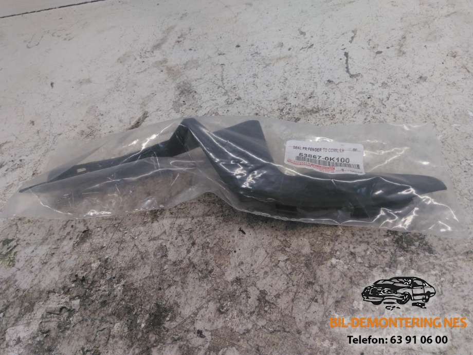 Deksel til Toyota Hilux, 2016-2020  (53867-0K100)