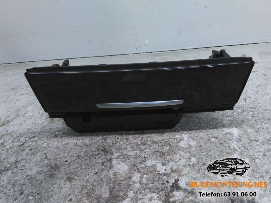 Innredning, Konsoll til BMW 7-Serie, 2009-2015 (F01/F02/F03/F04) (F01/F02/F03/F04) (9 182 502-05)