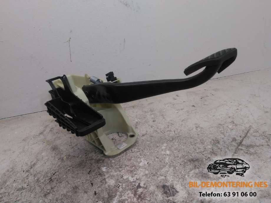 Pedal brems til BMW 7-Serie 2009-2015 (F01/F02/F03/F04) (F01/F02/F03/F04) (102011 6|6775368-04|)