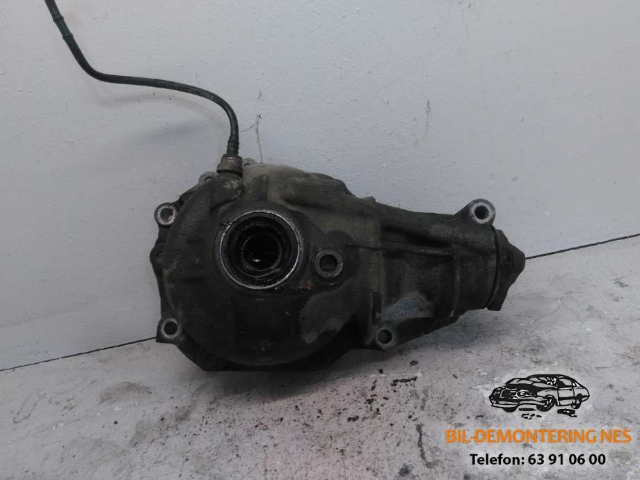 Kardang klokke foran til BMW X5, 2007-2013 (E70) (E70) (2004240)