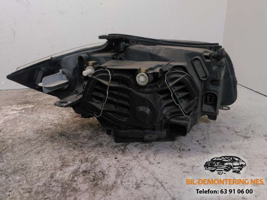 Frontlykt venstre halogen til BMW 1-Serie 2004-2011 (E81/E82/E87/E88) (E81/E82/E87/E88)