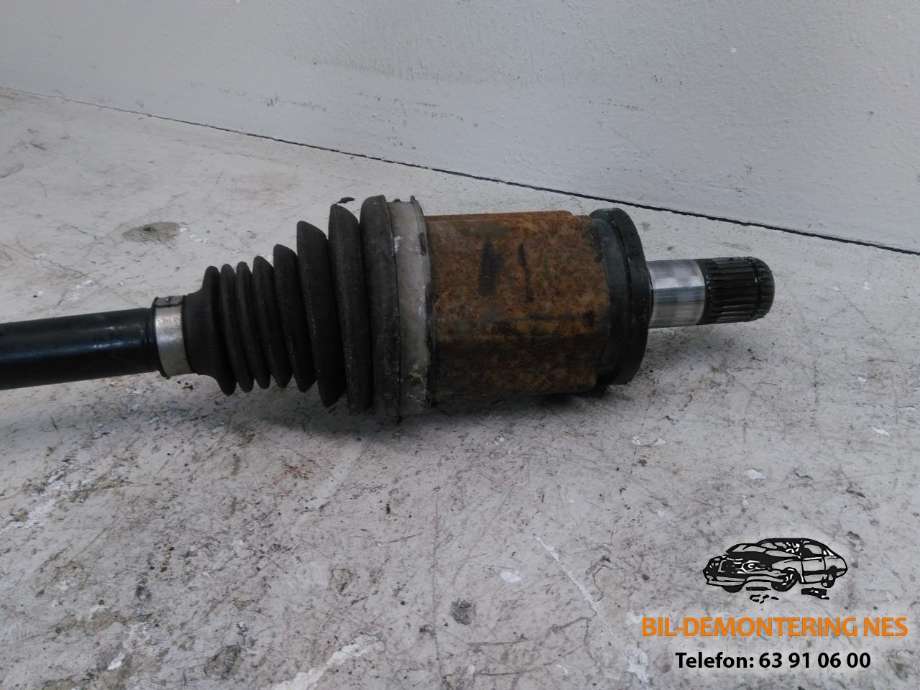 Drivaksel venstre foran, diesel/automat til BMW X3 2010-2017 (F25) (F25) (7598027|8 250 13 08 87 085|)