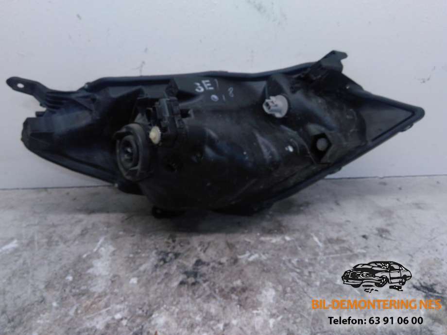 Frontlykt venstre halogen til Toyota Yaris 2012-2014 (Type III, Fase 1)