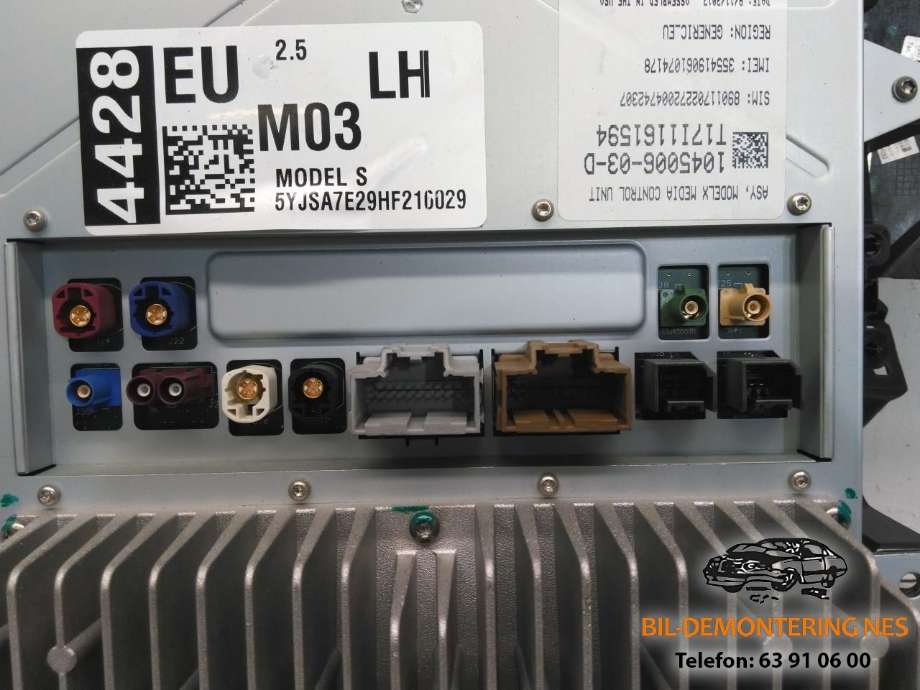 Multimedia display (MCU - Media Controller Unit) til Tesla Model S 2016-2021 (Fase 2)  (1045006-03-D|)