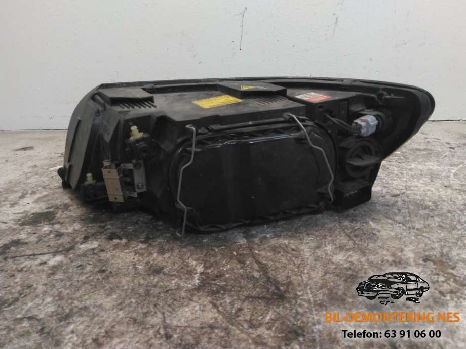 Frontlykt høyre xenon til Volvo V50 2004-2007 (Fase 1)  (31335240|)