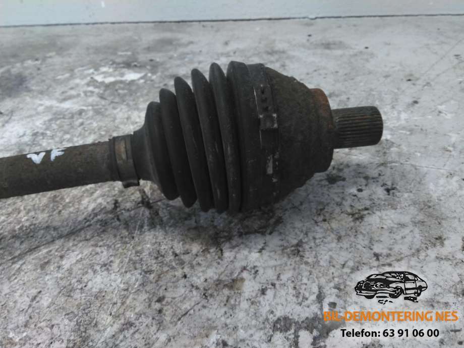 Drivaksel venstre foran, bensin/automat til VW Passat 2011-2015 (B7) (B7) 