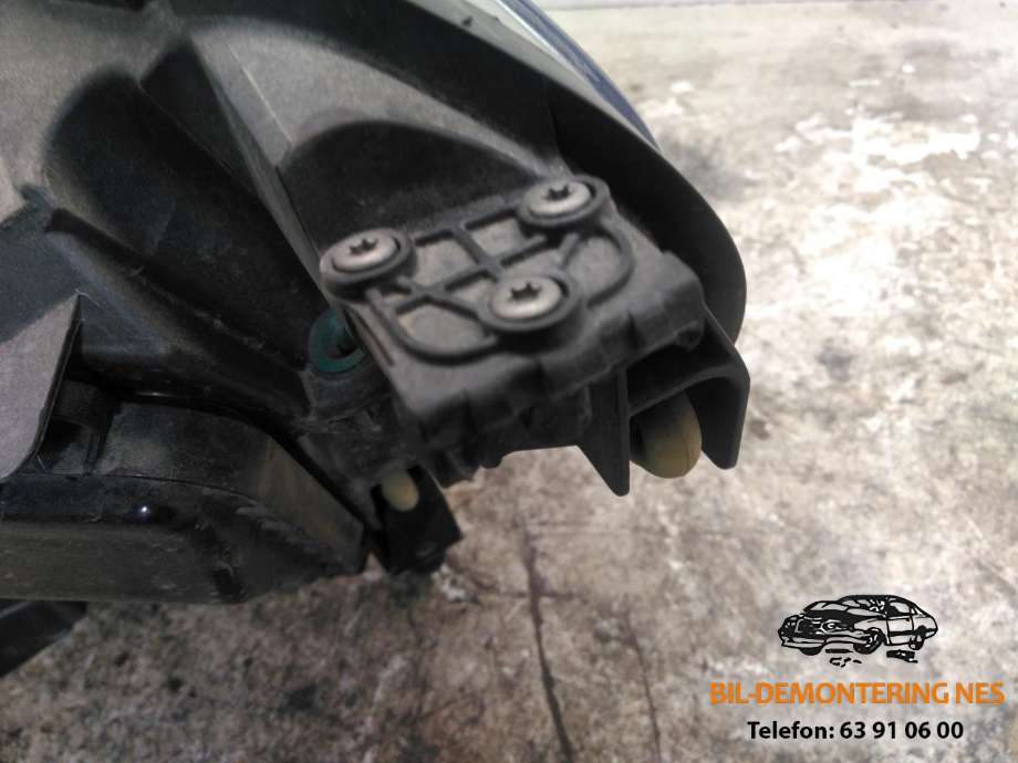 Frontlykt høyre xenon til Peugeot Expert 2016-->> (Type III) (9808235780-00|)