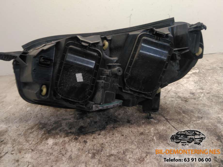 Frontlykt høyre xenon til Peugeot Expert 2016-->> (Type III) (9808235780-00|)