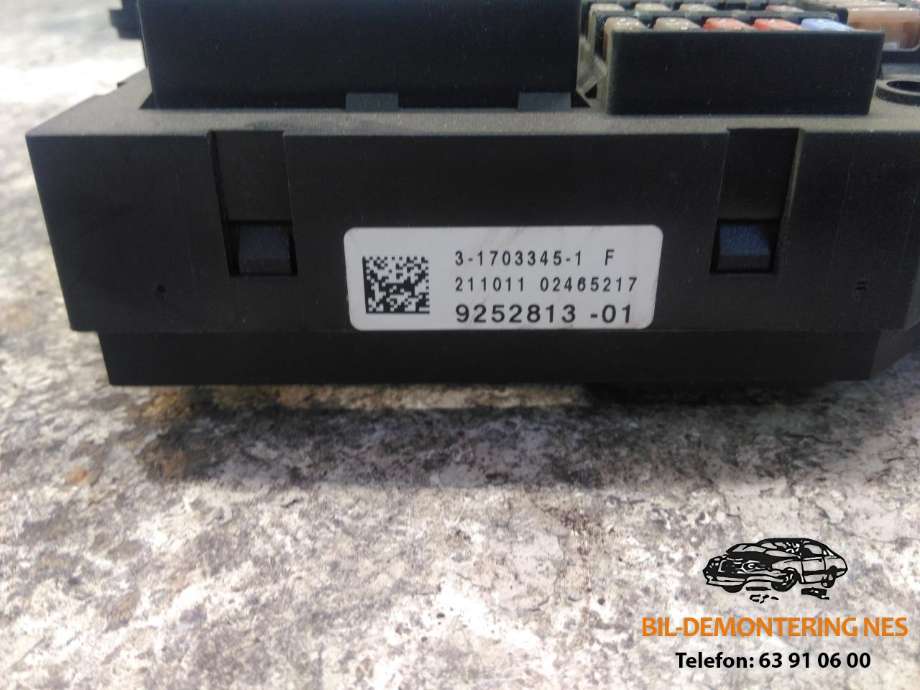 Sikringsboks bagasjerom til BMW 7-Serie 2009-2015 (F01/F02/F03/F04) (F01/F02/F03/F04) (9252812-02|)