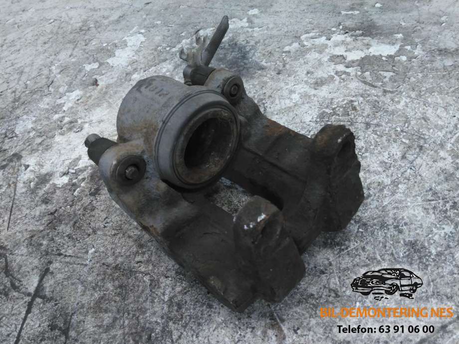 Bremsecaliper venstre foran til BMW X3 2010-2017 (F25) (F25) 