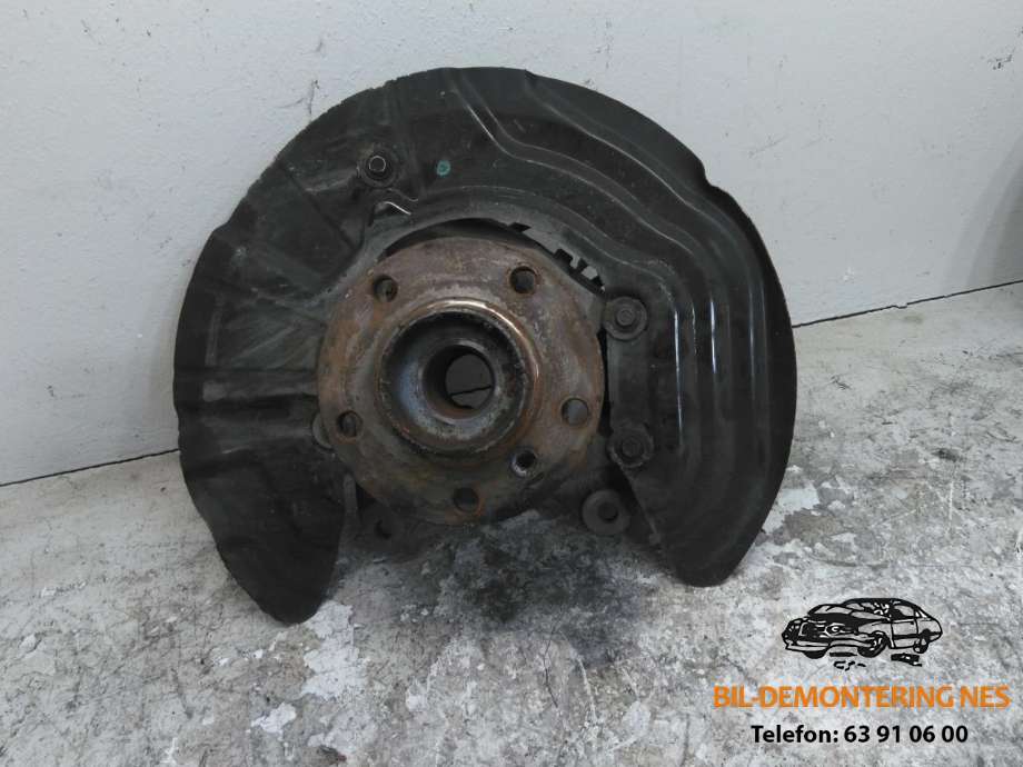 Hjulspindel venstre foran til BMW X3 2010-2017 (F25) (F25) 