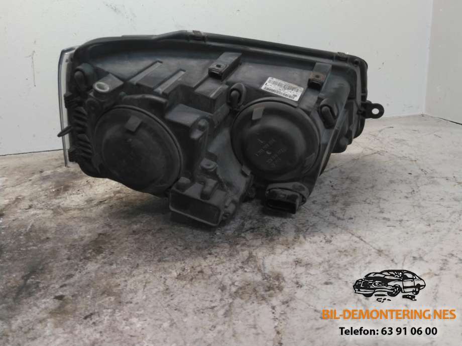 Frontlykt venstre halogen til VW Transporter / Caravelle 2009-2015 (Fase 2) (T5) (T5) (7E1 941 015 H|)