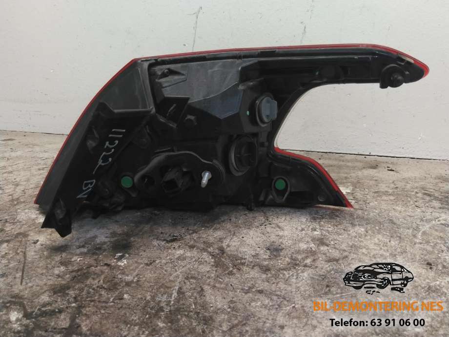 Baklykt venstre ytre til Peugeot 308 2013-2021 (Type II)  (9677817680|)