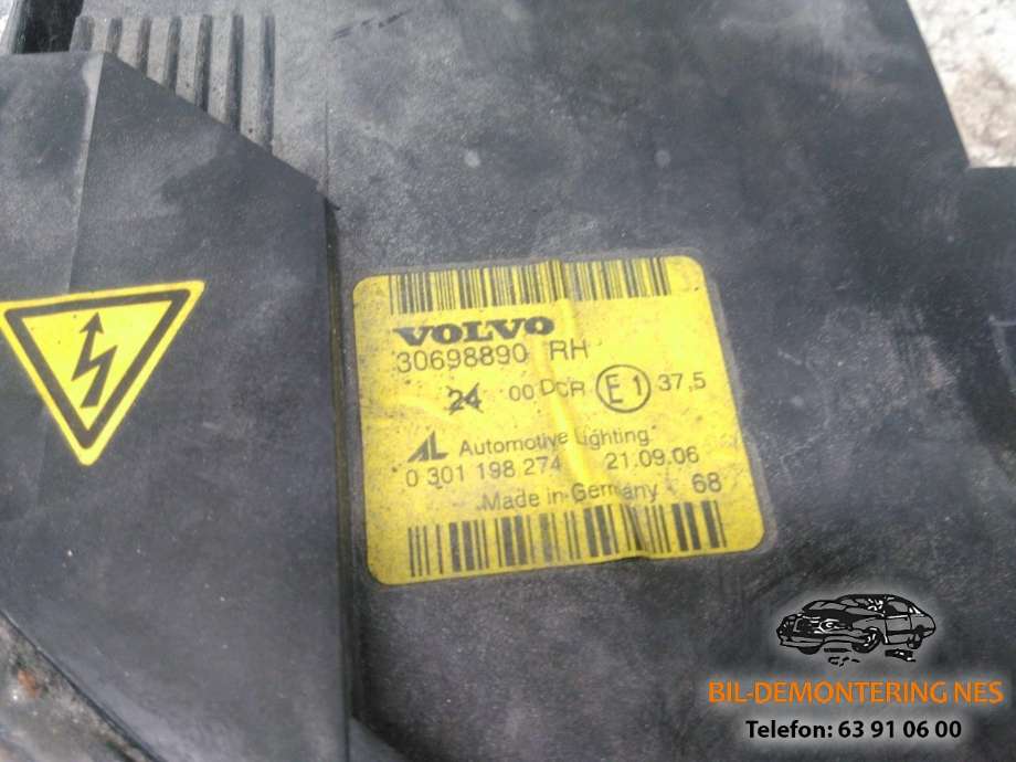 Frontlykt høyre xenon til Volvo V50 2004-2007 (Fase 1)  (30698890|)