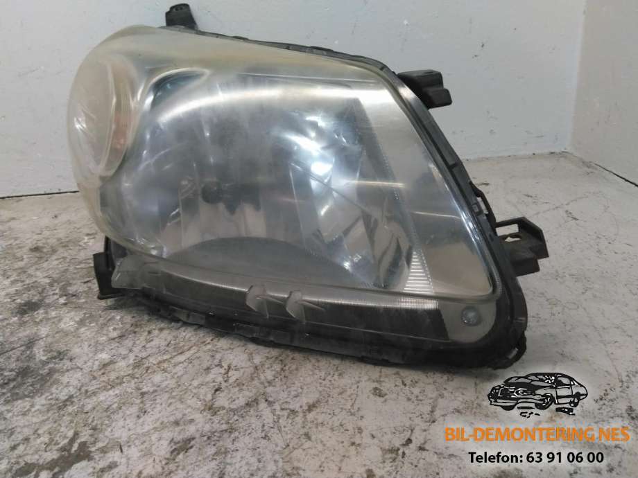 Frontlykt høyre halogen til Toyota Urban Cruiser 2009-2014  