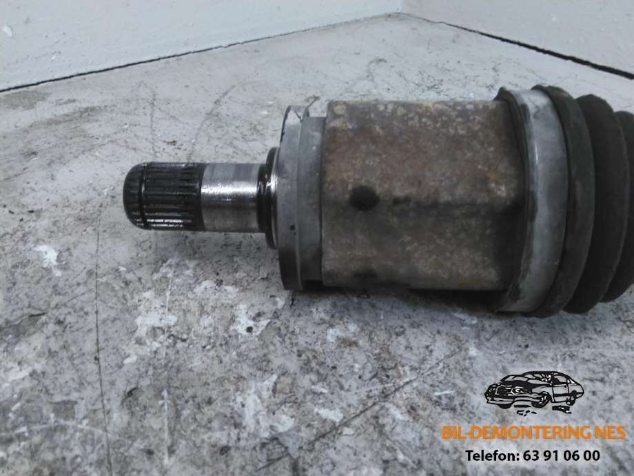 Drivaksel venstre foran, diesel/automat til BMW X3 2010-2017 (F25) (F25) (7598027|)