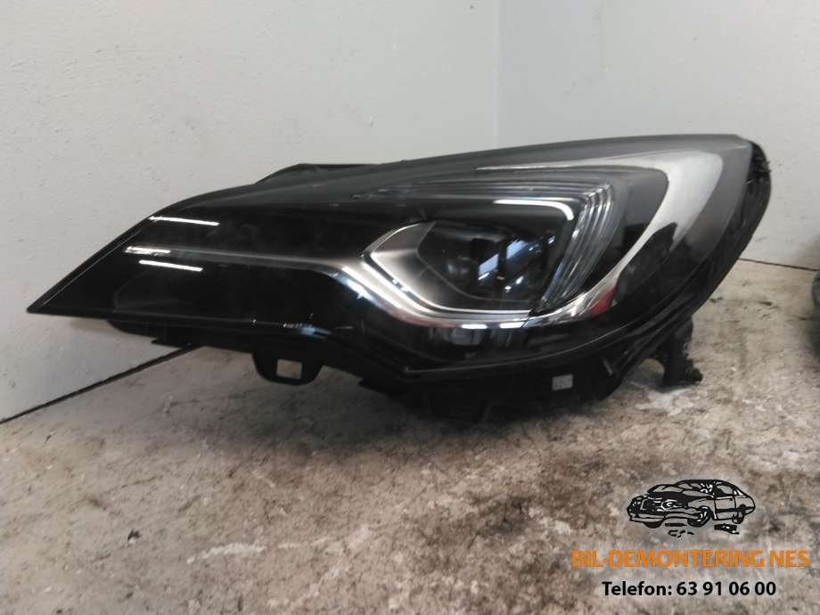 Frontlykt venstre full-LED til Opel Astra K 2015-->>  (39111149|796.31.000.03|)