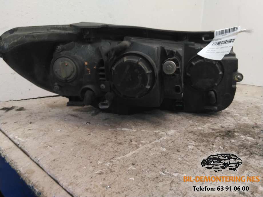 Frontlykt venstre halogen til Hyundai Santa Fe 2006-2009 (Type II, Fase 1) (02A011B00|)
