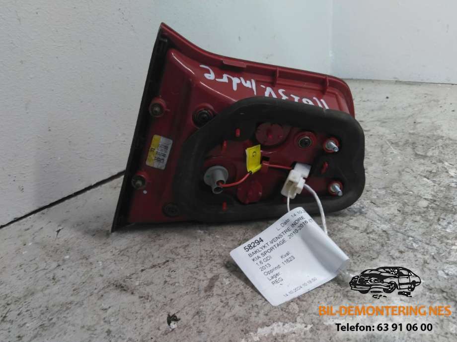 Baklykt venstre indre til Kia Sportage 2010-2016 (Type III)  (13060ZC|)