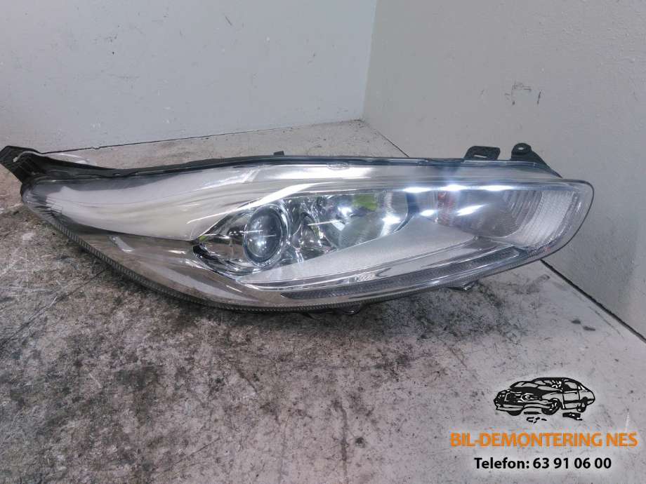 Frontlykt høyre halogen til Ford Fiesta, 2013-2017 (Type VI, Fase 2)  (C1BB-13W029-CE)
