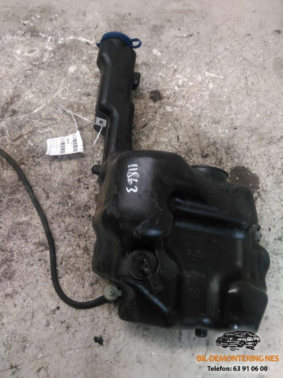 Spylertank til Mercedes C-Klasse, 2011-2014 (Fase 2) (W204) (W204) (2048602160)