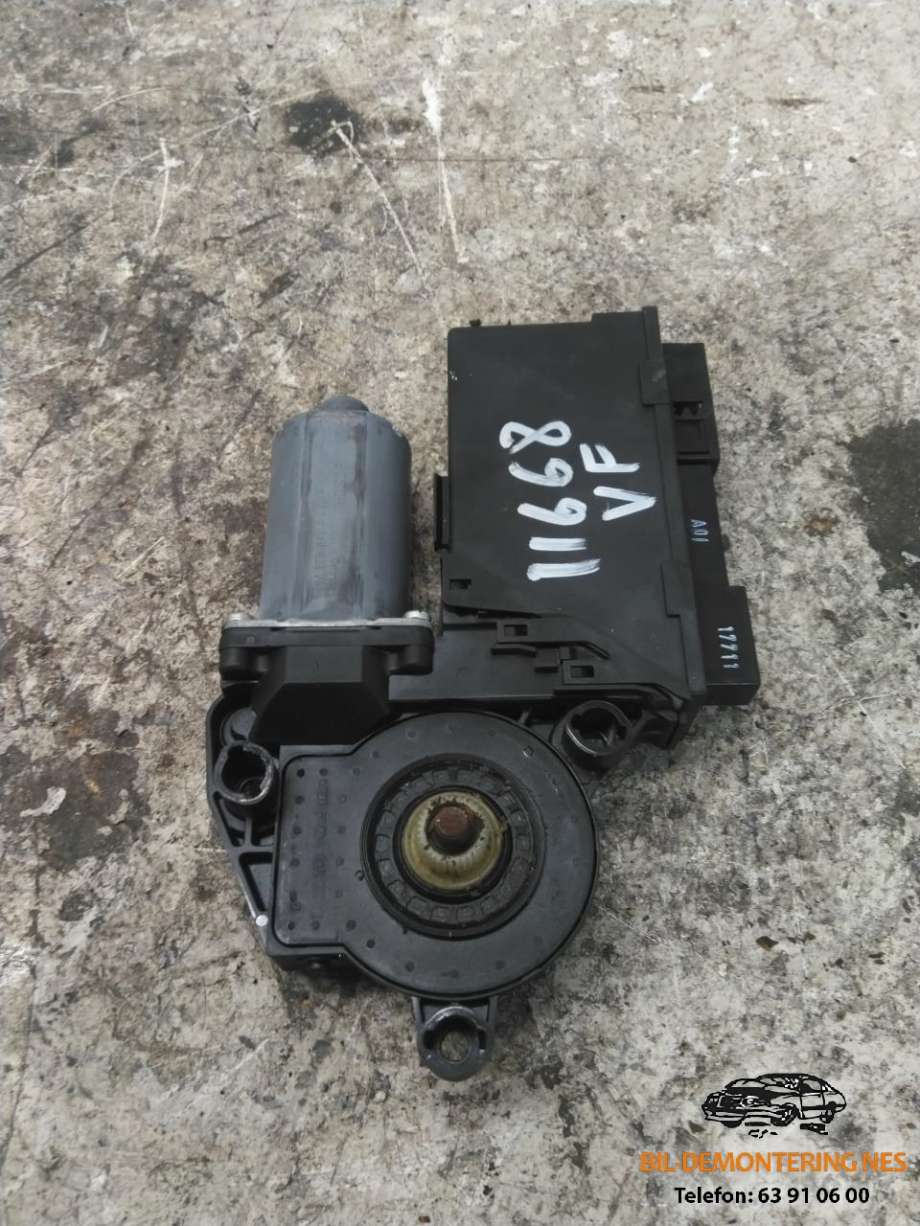 Ruteheis, kun motor, venstre foran til Audi A4, 2004-2008 (Type III) (B7) (B7) (8E1959801H)
