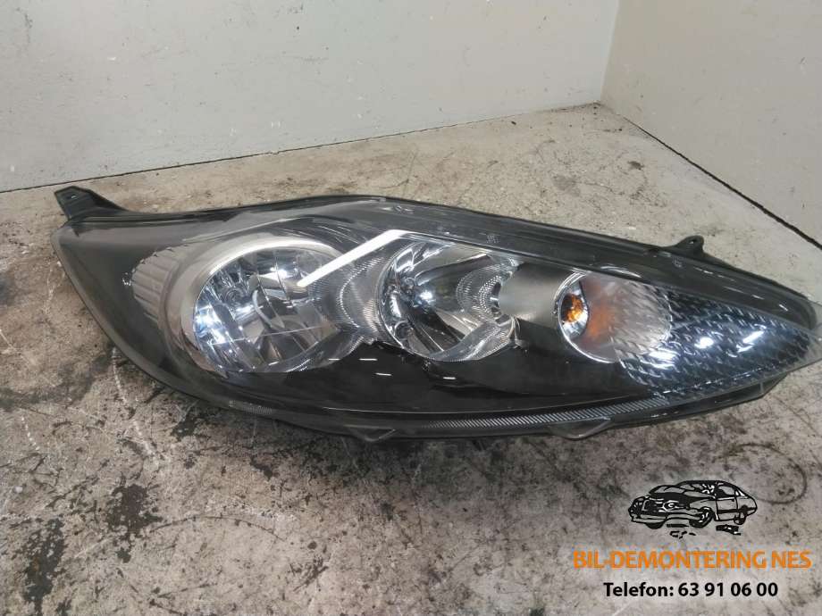 Frontlykt høyre halogen til Ford Fiesta, 2008-2012 (Type VI, Fase 1) (1EJ247045-02)