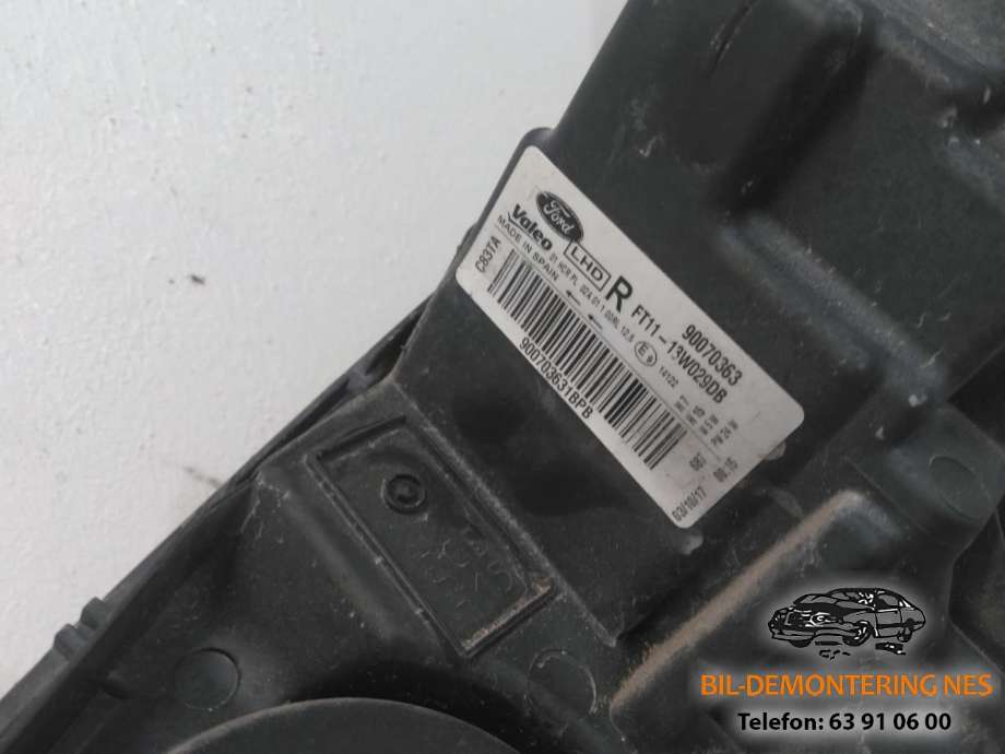 Frontlykt høyre halogen til Ford Transit Connect 2013-2018 Type II, Fase 1  (90070363|)