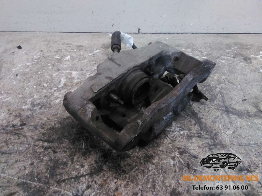 Bremsecaliper høyre foran til Volvo XC90 2002-2006 (Type I, Fase 1)  (30636355|)